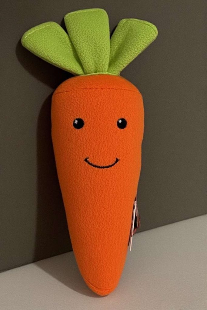 Petface foodie faces fluffy carrot